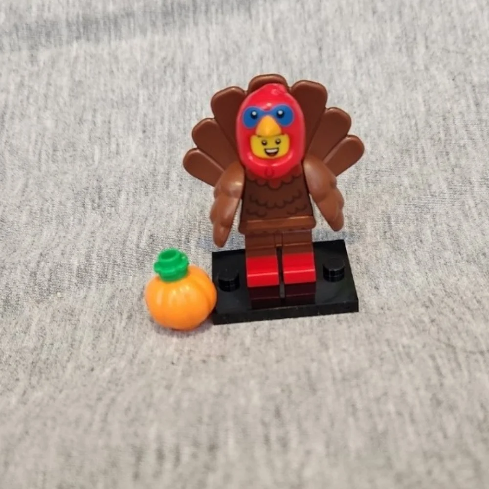 Lego Brown Turkey Minifigure with Orange Pumpkin Series 23 Mini Figure